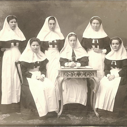 Группа сестер милосердия Могилевской общины Красного Креста. 1912 г